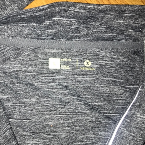 Long sleeve workout top - Picture 3 of 3